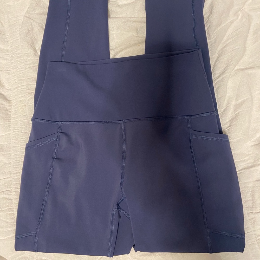 Light navy athletic leggings